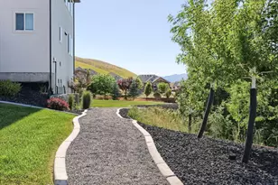 828 S Deer Hollow Rd S, Tooele, UT 84074 - Photo 37