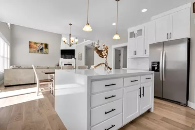 2873 S Puddle Ln, Saratoga Springs, UT 84045 - Photo 17