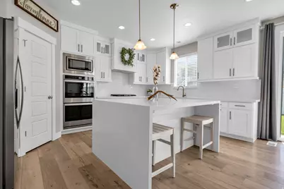 2873 S Puddle Ln, Saratoga Springs, UT 84045 - Photo 15