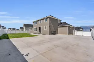 2873 S Puddle Ln, Saratoga Springs, UT 84045 - Photo 41
