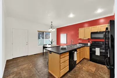7902 S Dove Creek Ln W, West Jordan, UT 84081 - Photo 7