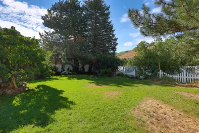 768 Crestview Dr, Tooele, UT 84074 - Photo 29