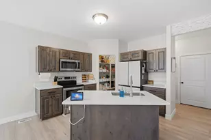 1186 N Buckboard Ln, Spanish Fork, UT 84660 - Photo 3