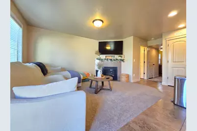 309 W 1950 N, Harrisville, UT 84414 - Photo 7