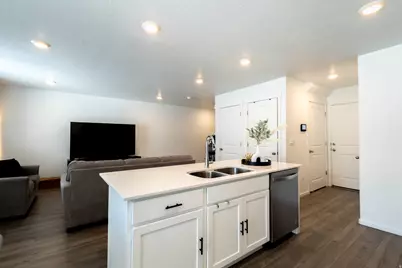 1523 S Windy Dr, Spanish Fork, UT 84660 - Photo 7
