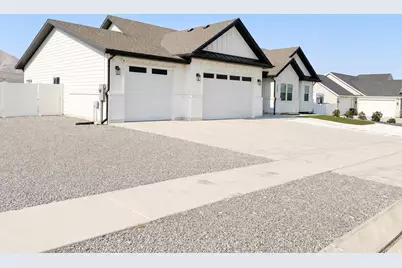2993 E Lake Vista Dr, Eagle Mountain, UT 84005 - Photo 3