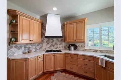 101 Hillsborough Dr, Pleasant View, UT 84414 - Photo 5