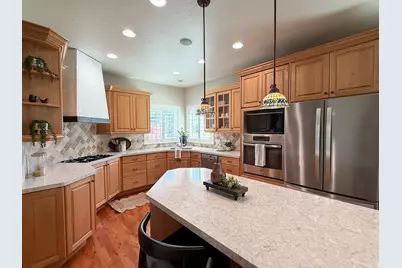 101 Hillsborough Dr, Pleasant View, UT 84414 - Photo 7