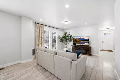 10767 S Lake Terrace Ave, South Jordan, UT 84009 - Photo 7