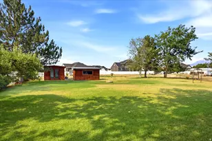 2252 W 800 N, Clinton, UT 84015 - Photo 31