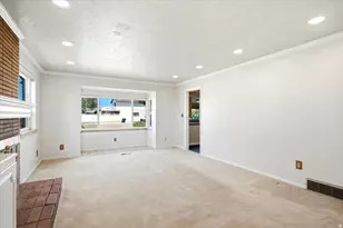 2252 W 800 N, Clinton, UT 84015 - Photo 7