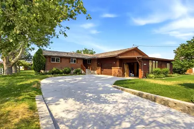 2252 W 800 N, Clinton, UT 84015 - Photo 3