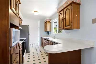 272 E 1400 N, Bountiful, UT 84010 - Photo 9