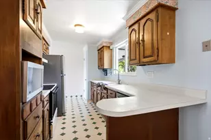 272 E 1400 N, Bountiful, UT 84010 - Photo 9