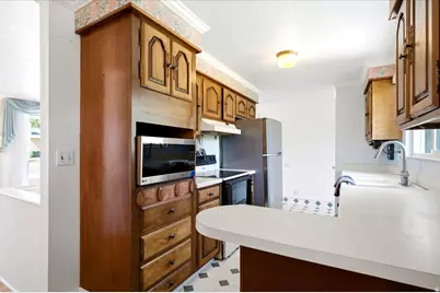 272 E 1400 N, Bountiful, UT 84010 - Photo 11
