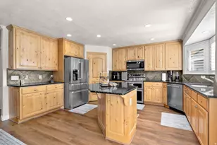 11474 S Jordan Farms Rd W, South Jordan, UT 84095 - Photo 9
