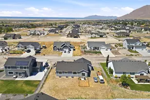 1266 E Blue Moon Dr N, Lake Point, UT 84074 - Photo 37