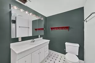 10043 S Granite Crest Ln, Sandy, UT 84092 - Photo 33