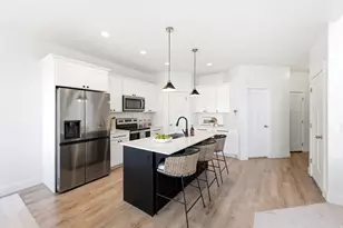562 N 260 W, Vineyard, UT 84059 - Photo 7