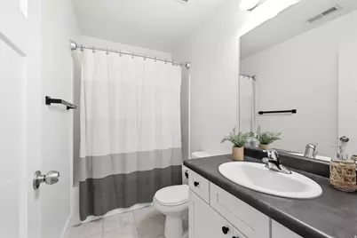562 N 260 W, Vineyard, UT 84059 - Photo 23