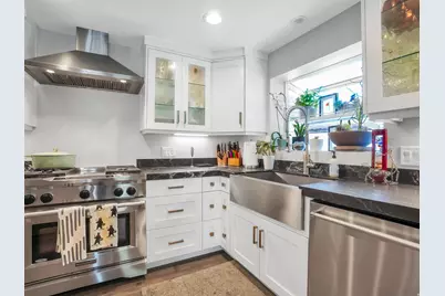 2505 E Robidoux Rd, Sandy, UT 84093 - Photo 5