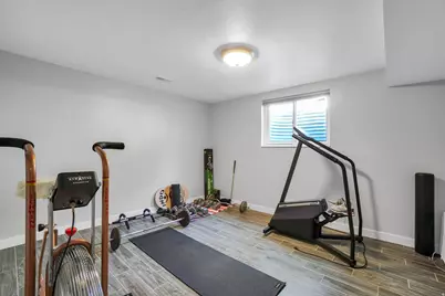 2505 E Robidoux Rd, Sandy, UT 84093 - Photo 47