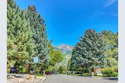 2505 E Robidoux Rd, Sandy, UT 84093 - Photo 53