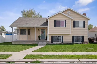 2152 E Weeping Willow Way N, Eagle Mountain, UT 84005 - Photo 1