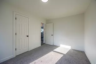 4560 W 5540 S, Kearns, UT 84118 - Photo 17