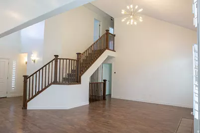 727 W Sandhill Dr, Lehi, UT 84043 - Photo 3
