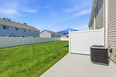 2460 W 450 N #10, Tremonton, UT 84337 - Photo 15
