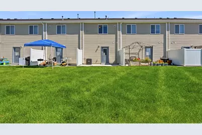 2460 W 450 N #10, Tremonton, UT 84337 - Photo 17