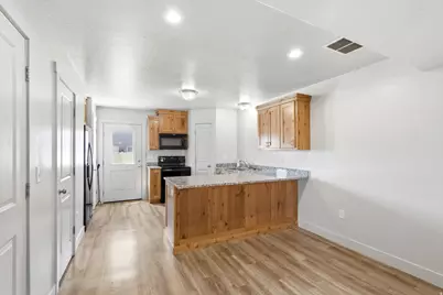 2460 W 450 N #10, Tremonton, UT 84337 - Photo 9