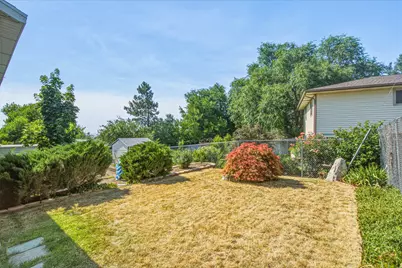355 E 825 N, Centerville, UT 84014 - Photo 37