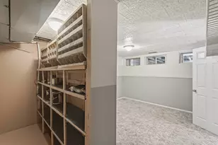 355 E 825 N, Centerville, UT 84014 - Photo 31