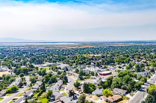 355 E 825 N, Centerville, UT 84014 - Photo 45