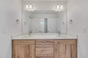 1068 N Summit View Dr W, Harrisville, UT 84404 - Photo 9