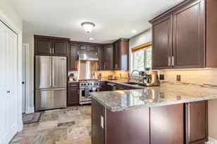1924 E Evergreen Ave S, Salt Lake City, UT 84106 - Photo 3