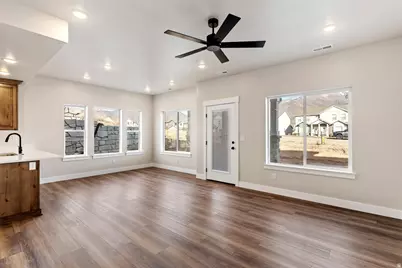 3139 N 3150 E #119, Layton, UT 84040 - Photo 11