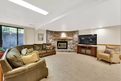 2801 E Valley View Ave, Holladay, UT 84117 - Photo 25