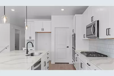 4125 N 560 W #009, Erda, UT 84074 - Photo 7