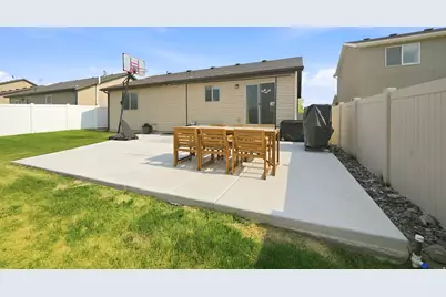 2361 E Ox Yoke Dr, Eagle Mountain, UT 84005 - Photo 35