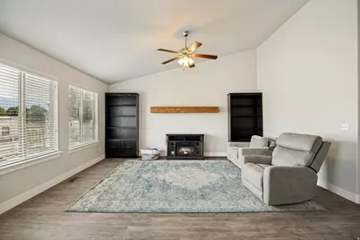 719 W Shavey Ln, Springville, UT 84663 - Photo 9
