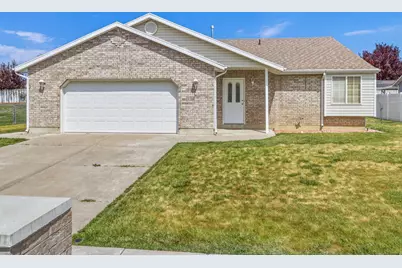 5078 S 3425 W, Roy, UT 84067 - Photo 3