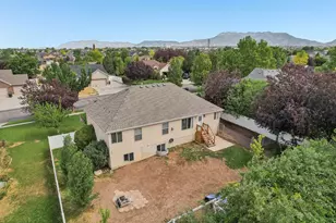 1359 W 2175 S, Syracuse, UT 84075 - Photo 47