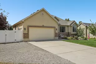 1359 W 2175 S, Syracuse, UT 84075 - Photo 3