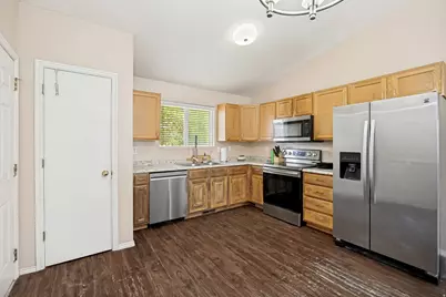 295 W 700 N, Tooele, UT 84074 - Photo 7