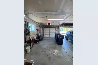 944 E Bernay Cir, Sandy, UT 84094 - Photo 17