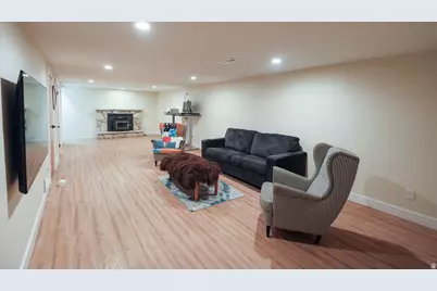 521 E 1650 S, Bountiful, UT 84010 - Photo 29
