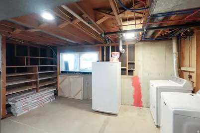 521 E 1650 S, Bountiful, UT 84010 - Photo 33